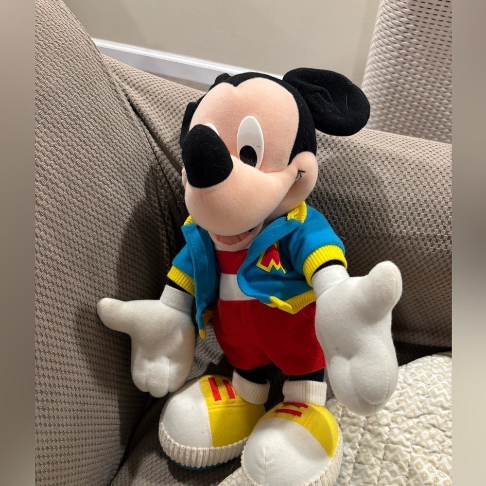 Vintage 1999 My Pal Mickey Mouse Stuffed toy - Picture 9 of 10